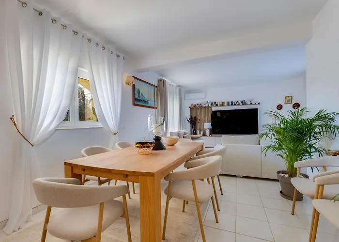 Arpeggio - Cozy 3-bedroom With Private Pool In Montinhos Da Luz, Lagos *
