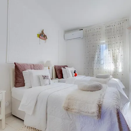Arpeggio - Cozy 3-bedroom With Private Pool In Montinhos Da Luz, Lagos فيلة